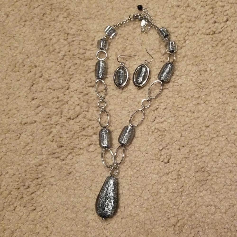 Lia Sophia Necklace and earring set